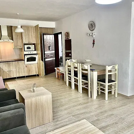 Apartment White Appartamenty Sarande