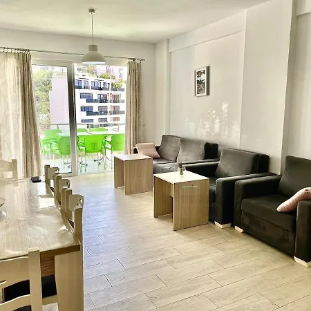 White Appartamenty Sarande